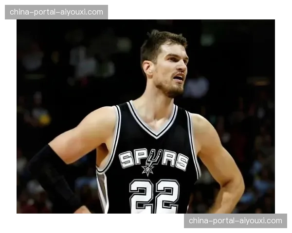 斯普利特防守进步：开拓者全员挤过掩护填补空隙策略